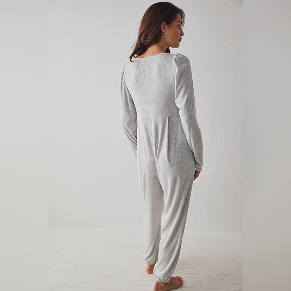 Free People Intimately On Point Romper NWOT - Picture 5 of 6